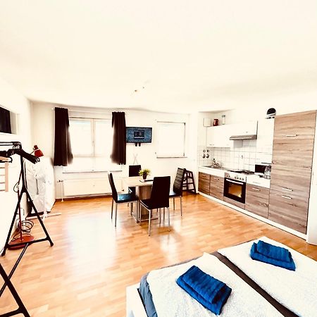 Outletcity Apartment Ferienwohnung Metzingen Metzingen  Extérieur photo
