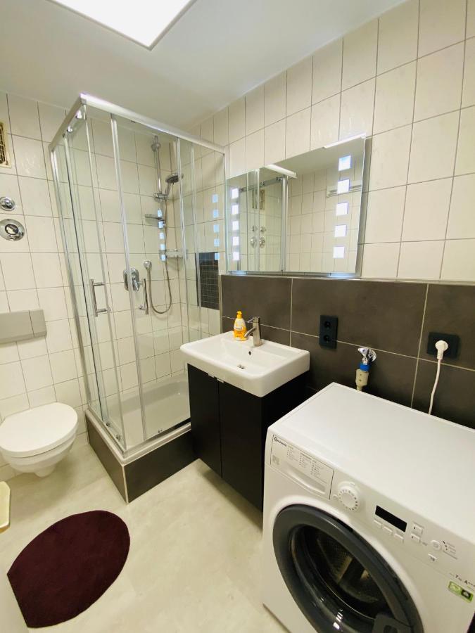 Outletcity Apartment Ferienwohnung Metzingen Metzingen  Extérieur photo