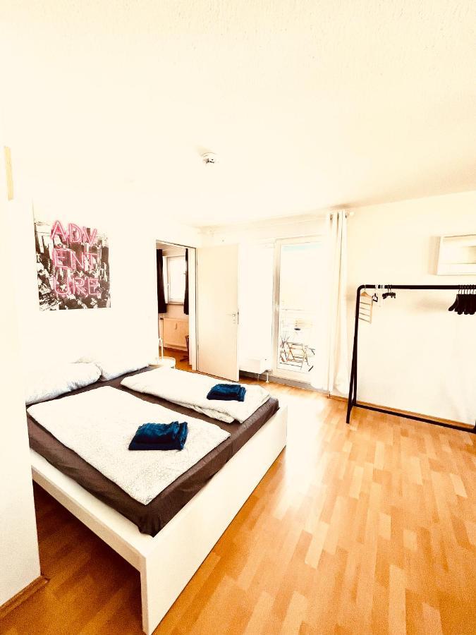 Outletcity Apartment Ferienwohnung Metzingen Metzingen  Extérieur photo