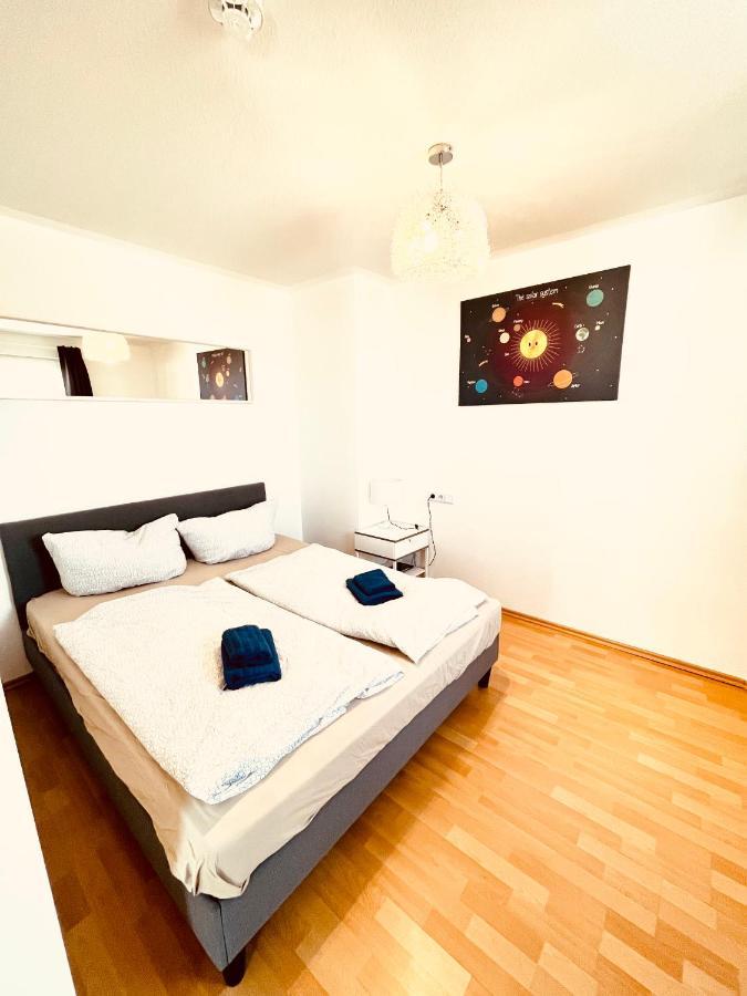 Outletcity Apartment Ferienwohnung Metzingen Metzingen  Extérieur photo