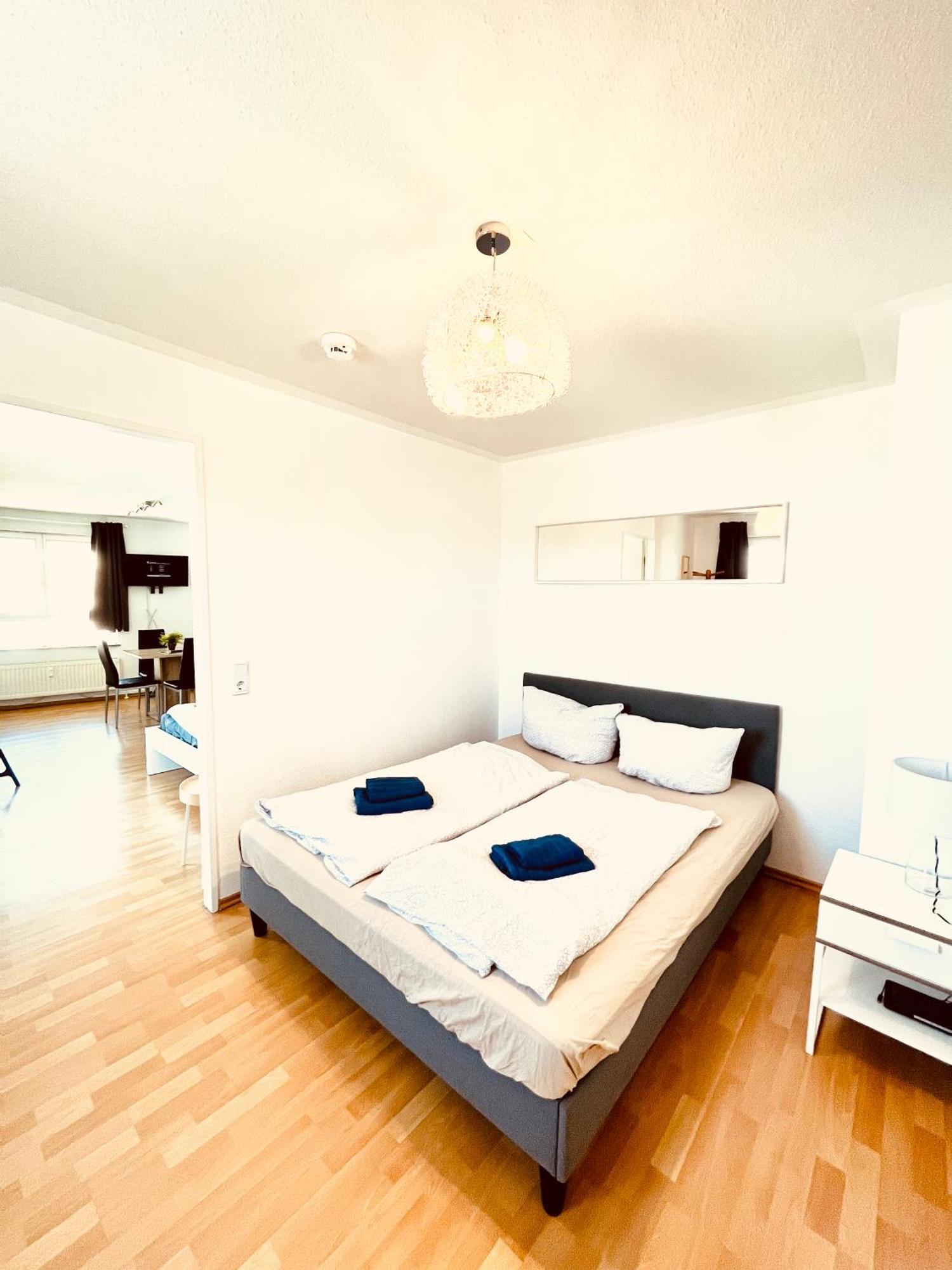 Outletcity Apartment Ferienwohnung Metzingen Metzingen  Extérieur photo