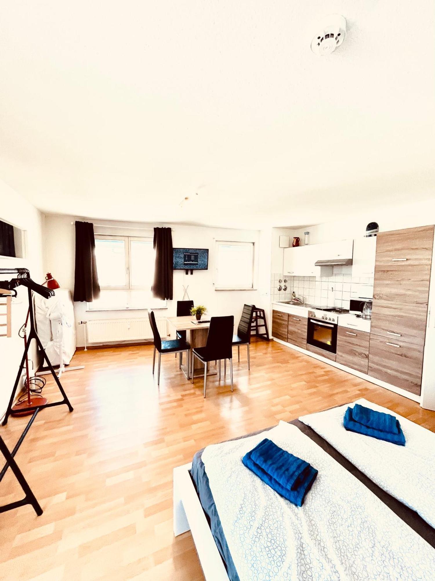 Outletcity Apartment Ferienwohnung Metzingen Metzingen  Extérieur photo