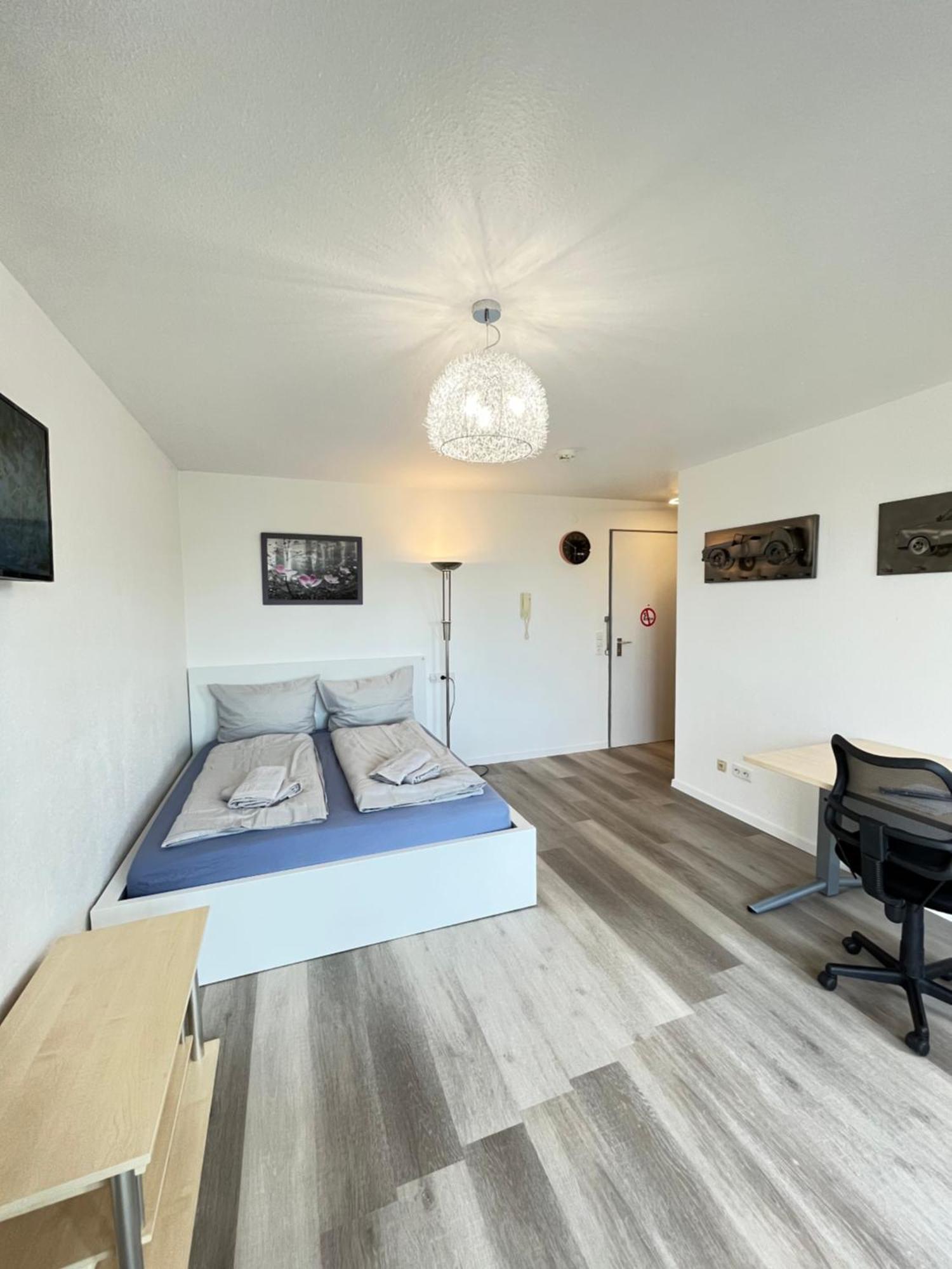 Outletcity Apartment Ferienwohnung Metzingen Metzingen  Extérieur photo