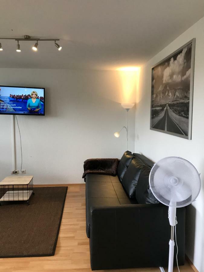 Outletcity Apartment Ferienwohnung Metzingen Metzingen  Extérieur photo