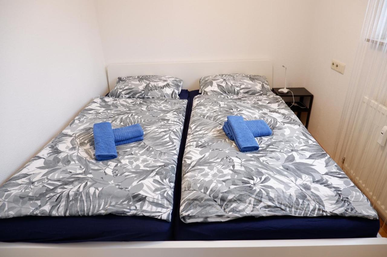 Outletcity Apartment Ferienwohnung Metzingen Metzingen  Extérieur photo